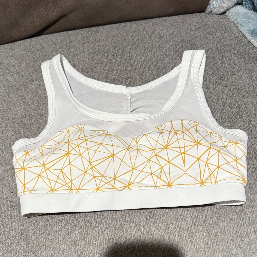 2 pcs Cleo Harper White and Gold Geometric Bra
